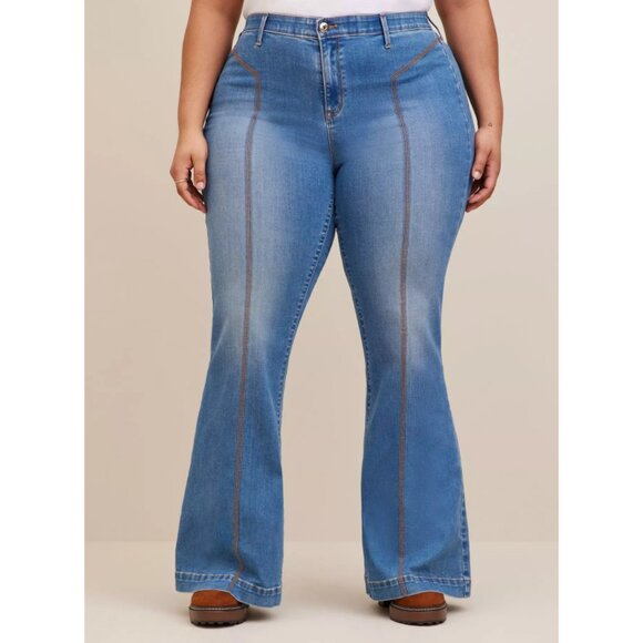 Torrid 22T Sky High Flare Premium Stretch High-Rise Jean 22 Tall - Picture 3 of 9